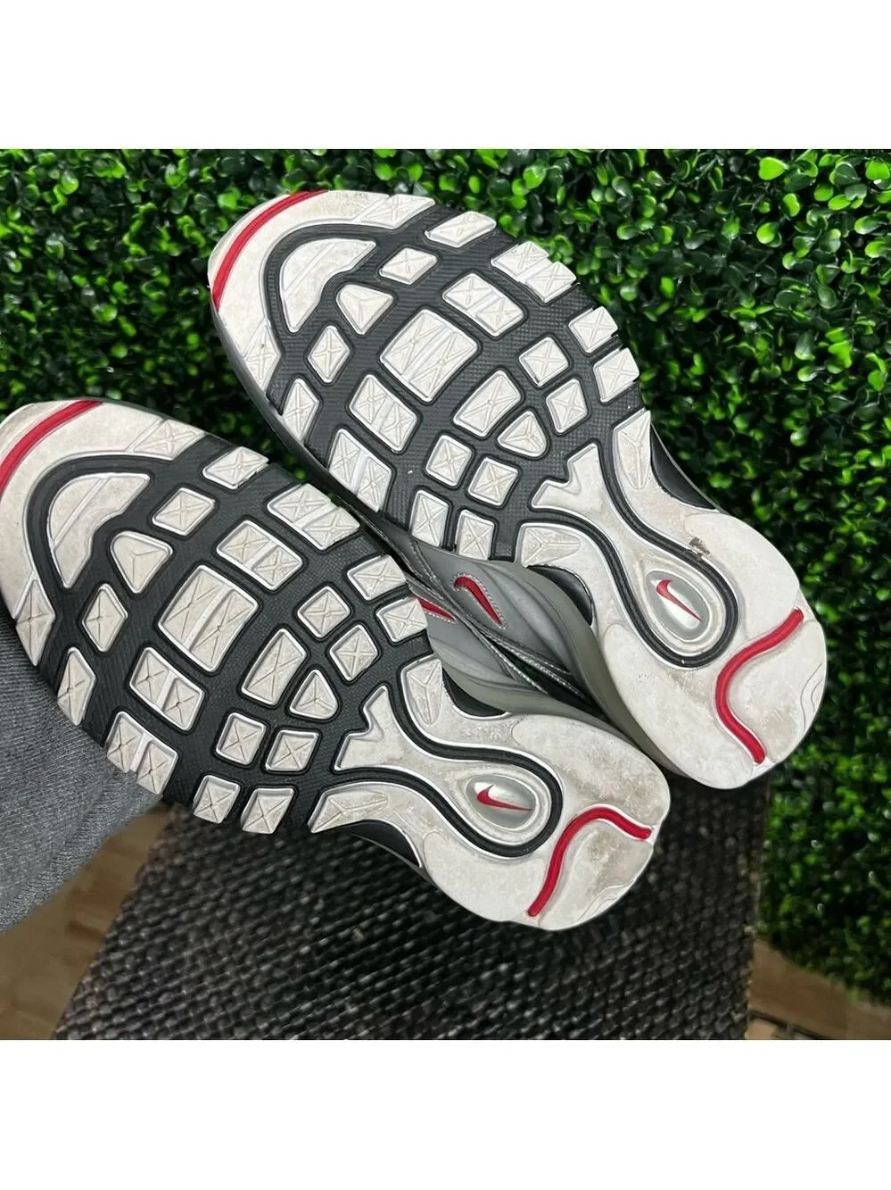 NIKE | Air Max 97 (Metallic Silver and Black - 2018)